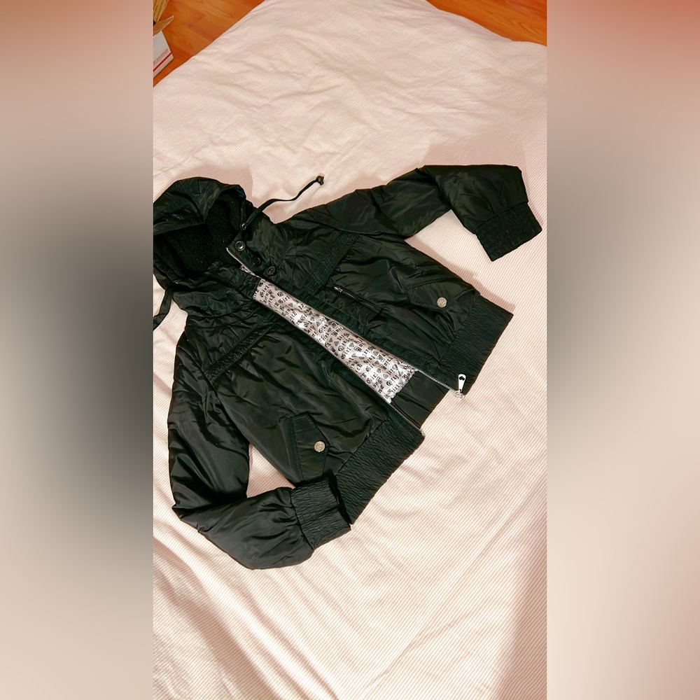Juicy Couture Womens Size L Black Down Puffer Jacket Hooded Gold Button Detail